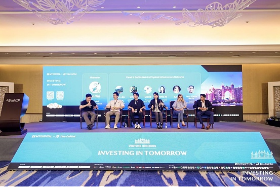 AI教父回归在即？世界币上演惊人反弹戏码