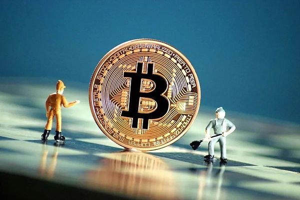 华尔街巨鳄的加密野心：贝莱德正在下一盘怎样的大棋？
